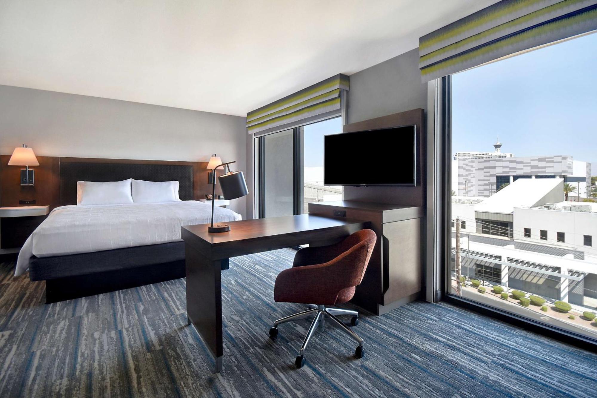 Hampton Inn & Suites Las Vegas Convention Center - No Resort Fee Экстерьер фото