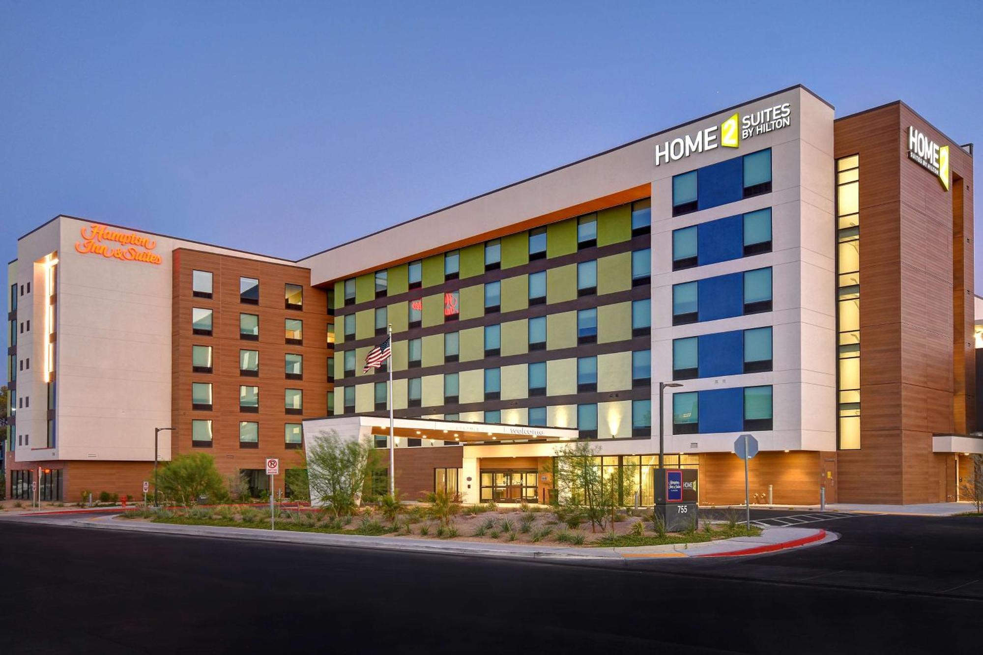 Hampton Inn & Suites Las Vegas Convention Center - No Resort Fee Экстерьер фото
