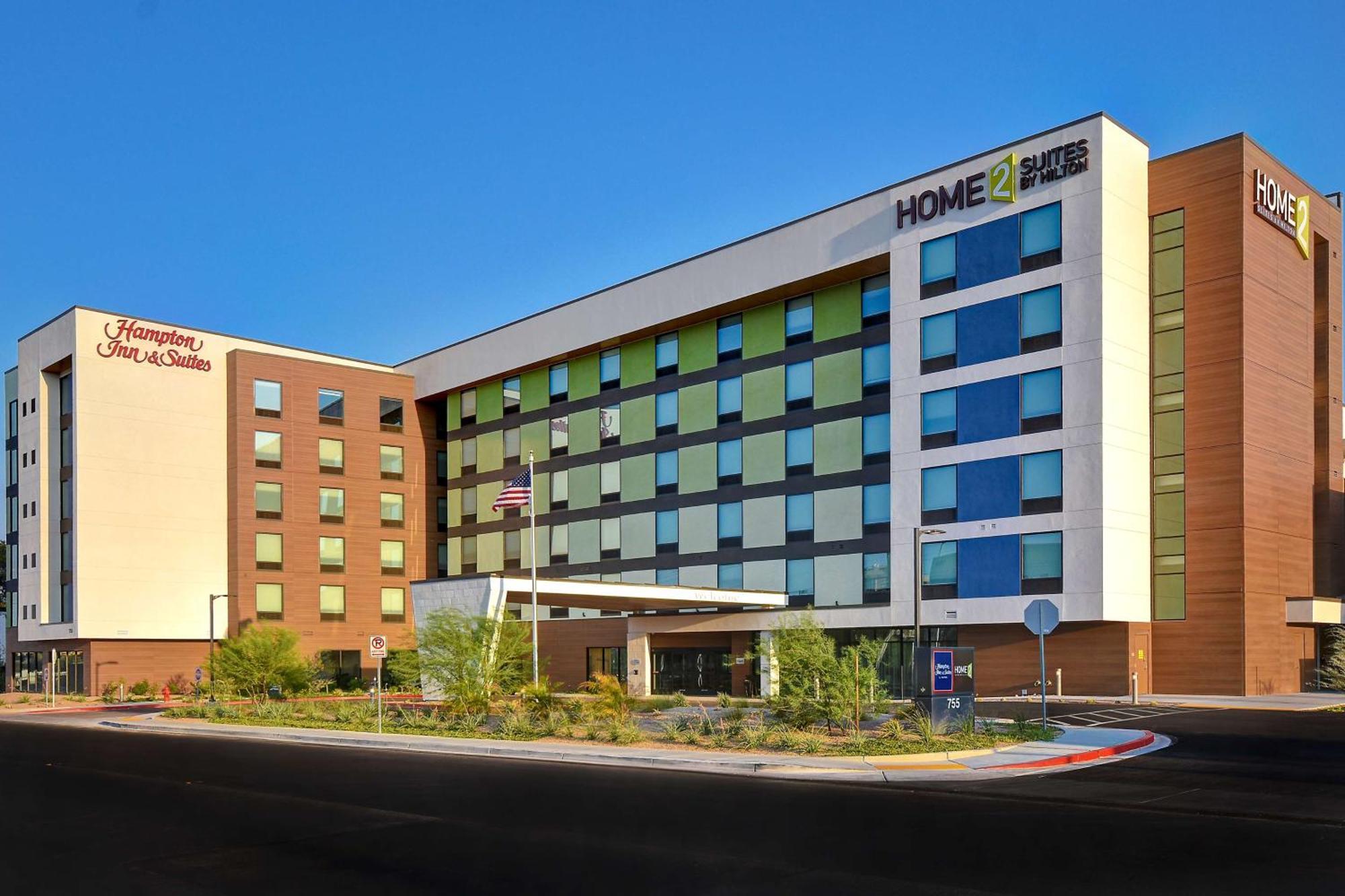 Hampton Inn & Suites Las Vegas Convention Center - No Resort Fee Экстерьер фото