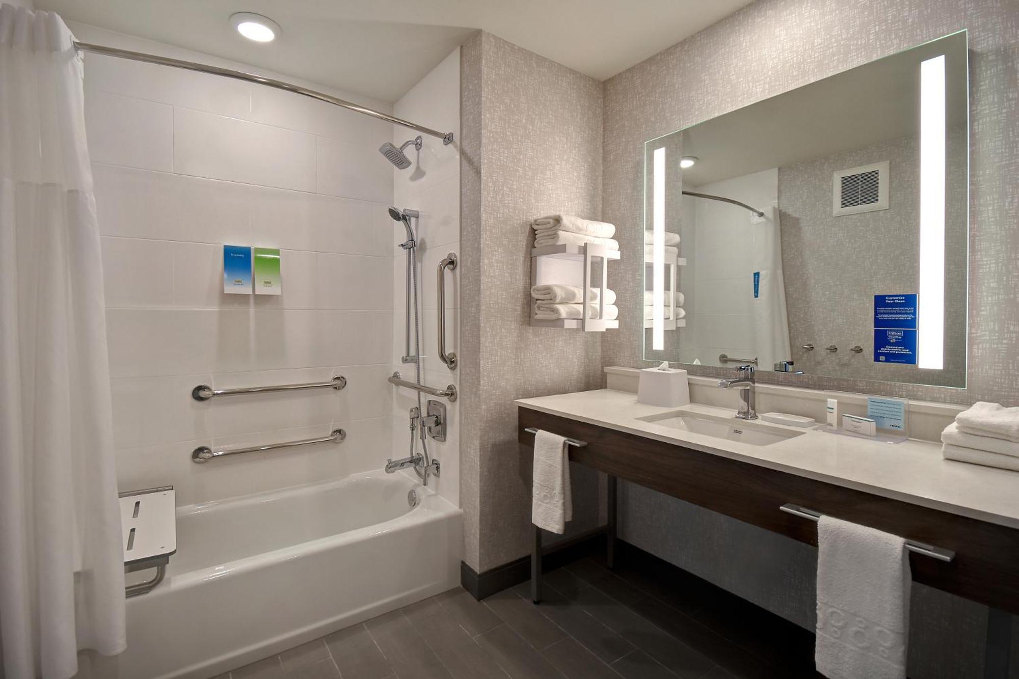 Hampton Inn & Suites Las Vegas Convention Center - No Resort Fee Экстерьер фото